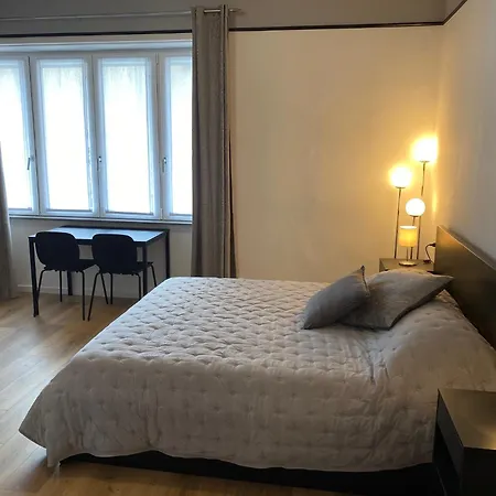 Grey House Apartamento *